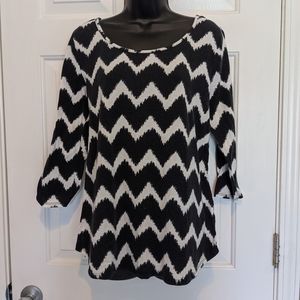 Chevron with Cris cross detail on the back top